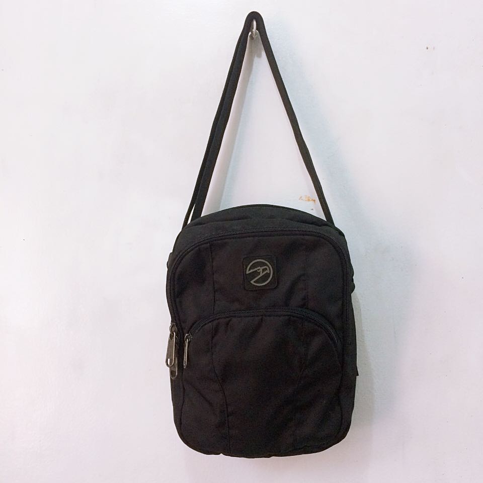 hawk sling bag for men