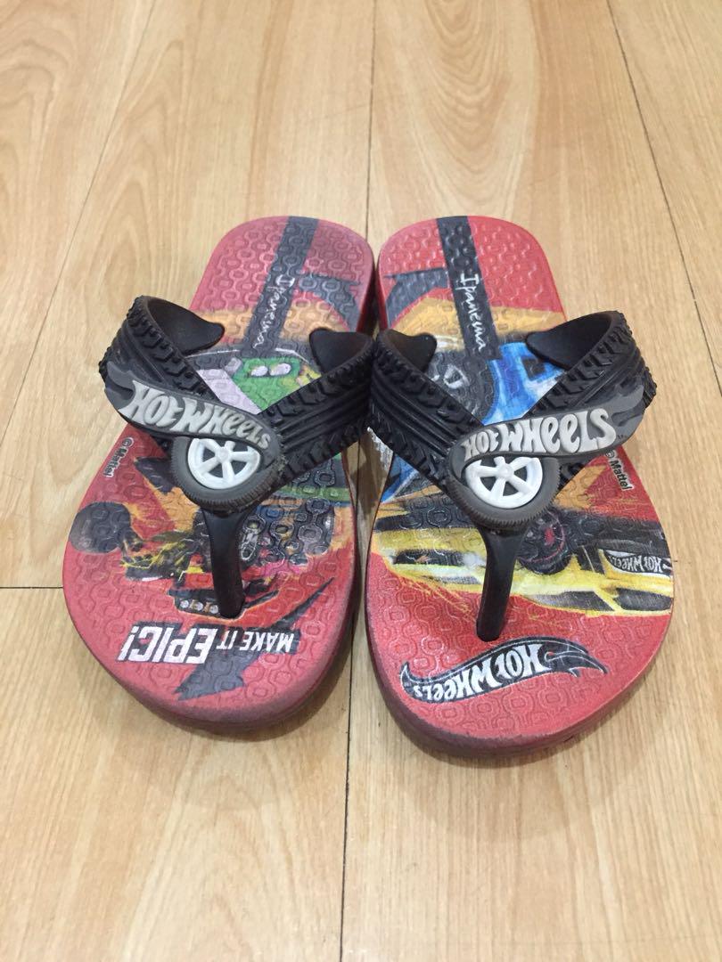 Ipanema Hotwheels Slippers Babies Kids Babies Kids Fashion On Carousell