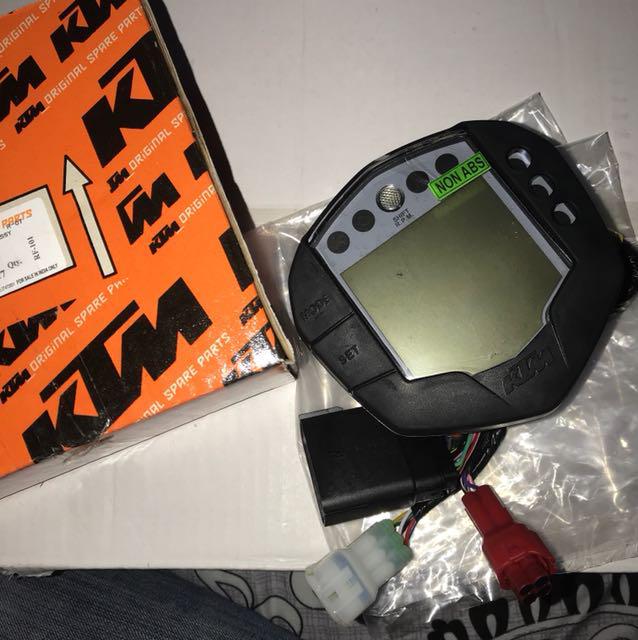 KTM duke Speedometer, Motorcycles, Motorcycle Accessories on Carousell