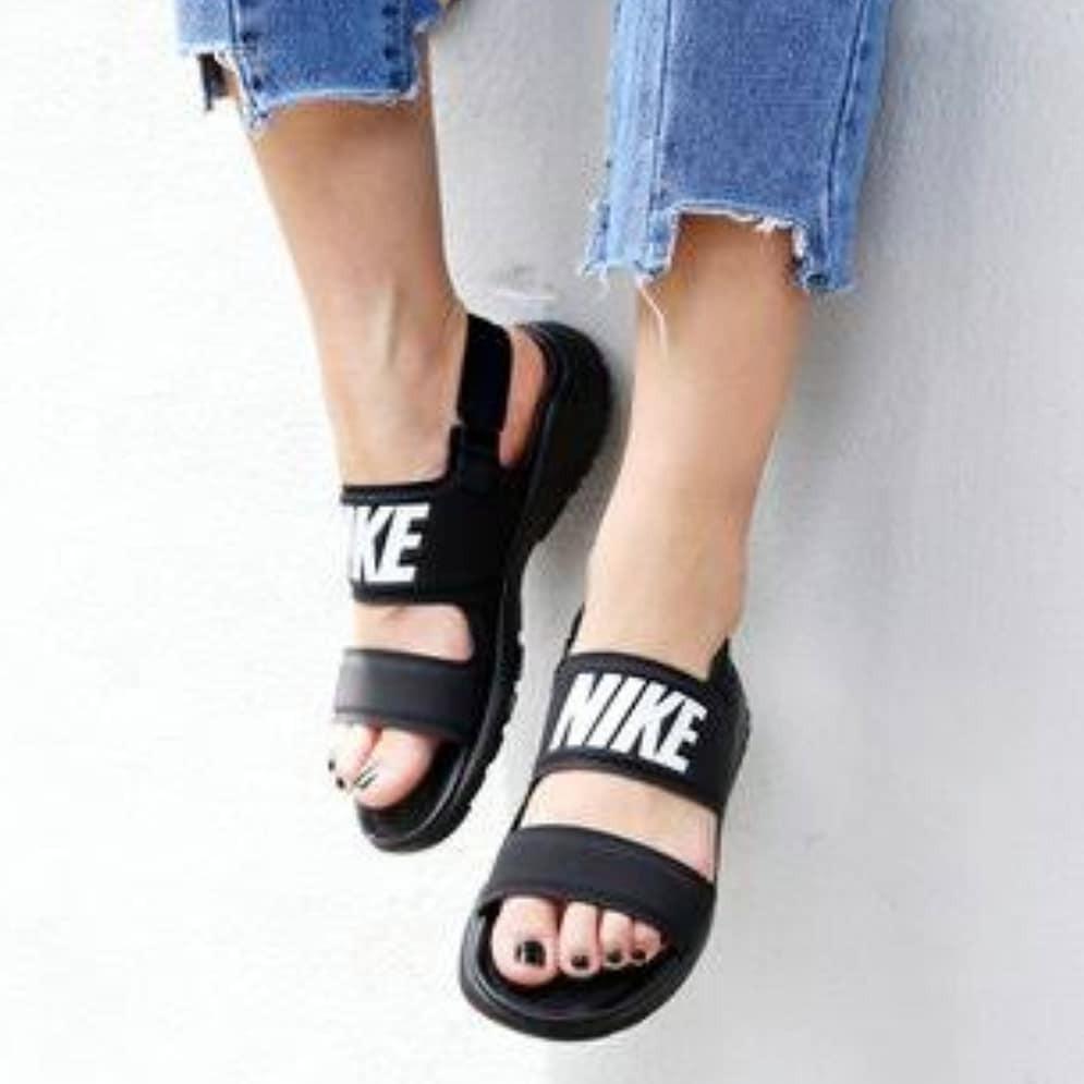 women's tanjun nike sandals