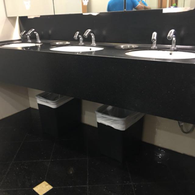 Polishing solid surface tops, Furniture & Home Living, Home Decor