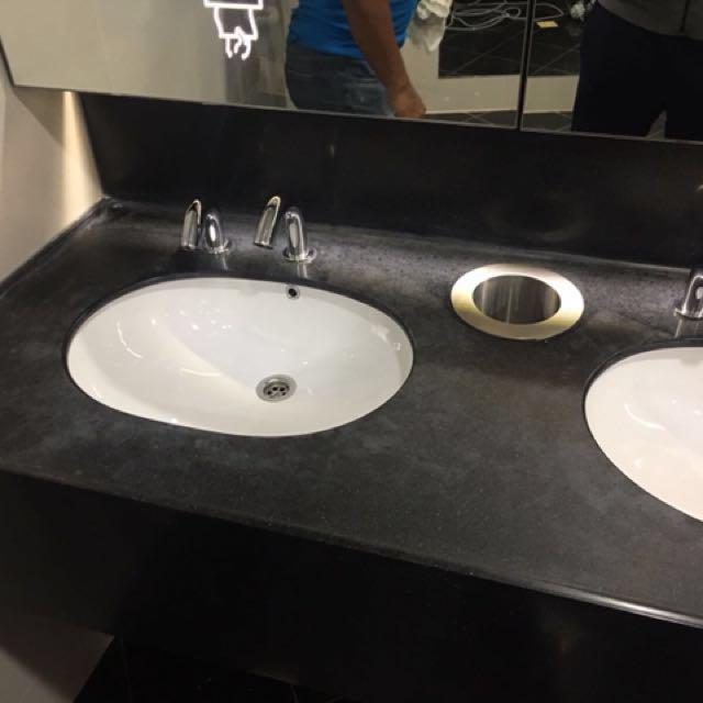 Polishing solid surface tops, Furniture & Home Living, Home Decor