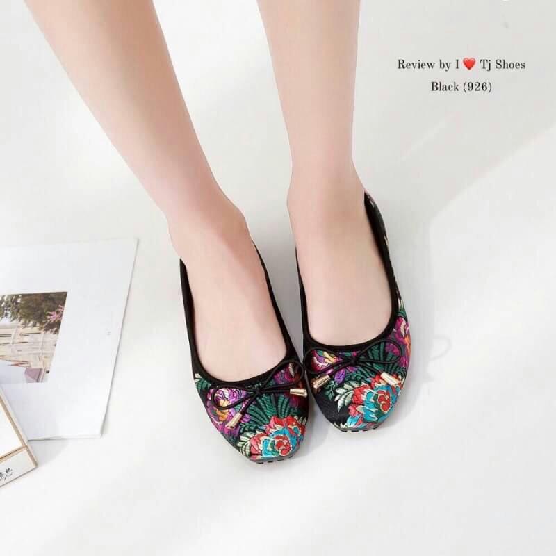 Style chinese flat shoes Women s Fashion Footwear Flats on Carousell