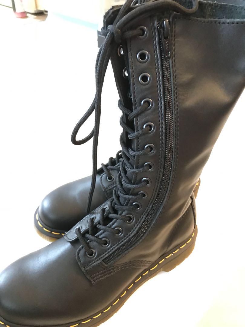 dr martens 9733