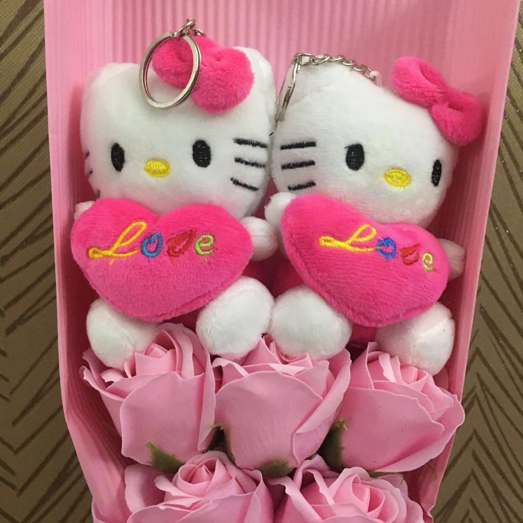 Hello Kitty Flower Bouquet In Gift Box (2 Hello Kitty