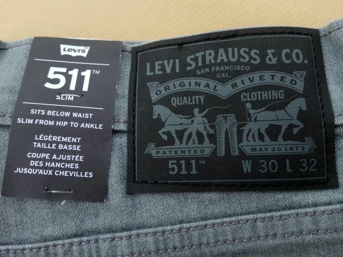 Levi's 511 Jeans Plain Black Tag - 100th Pcs, Men's Fashion, Bottoms, Jeans  on Carousell
