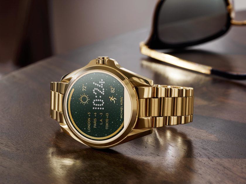 Michael kors discount smart watch gold