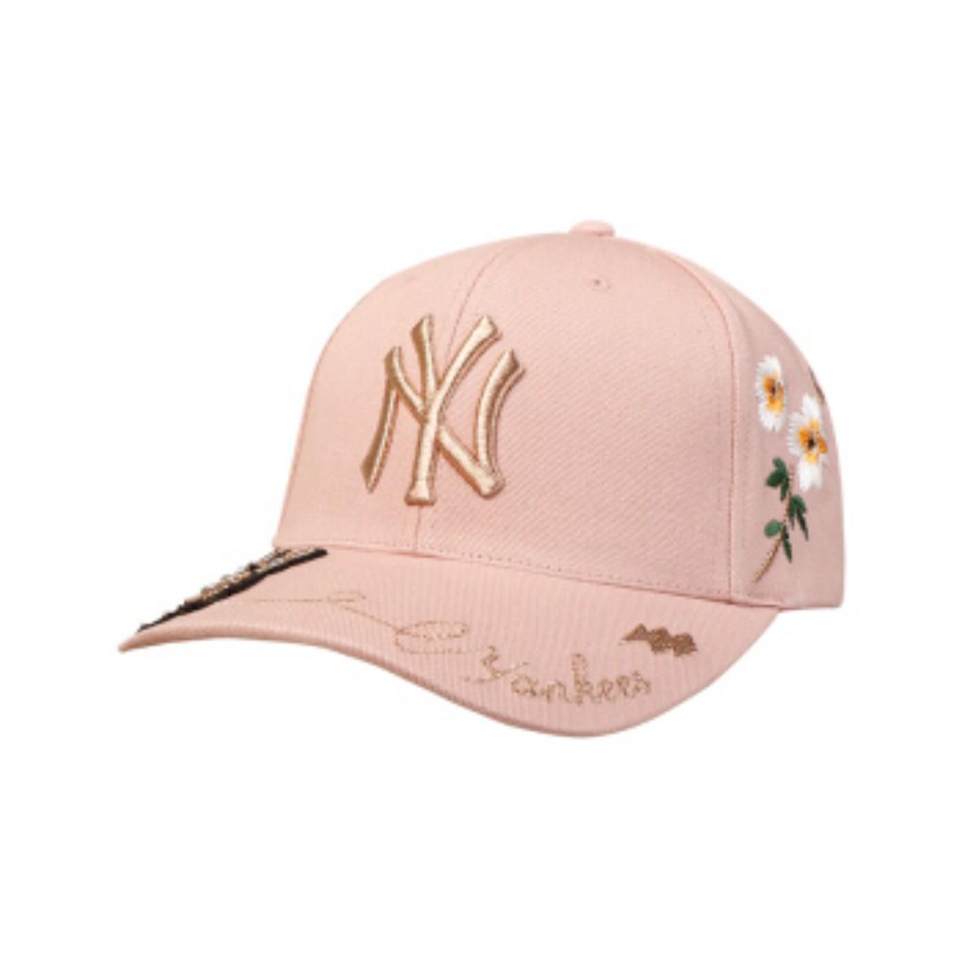 pink gucci yankee hat