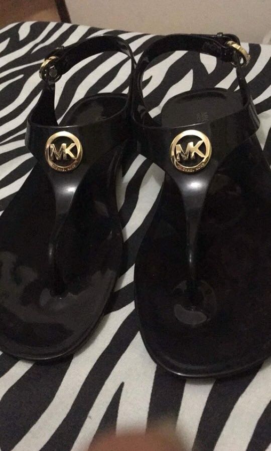 New Michael Kors Jelly Sandals, Women's Fashion, Footwear, Flats & Sandals  on Carousell