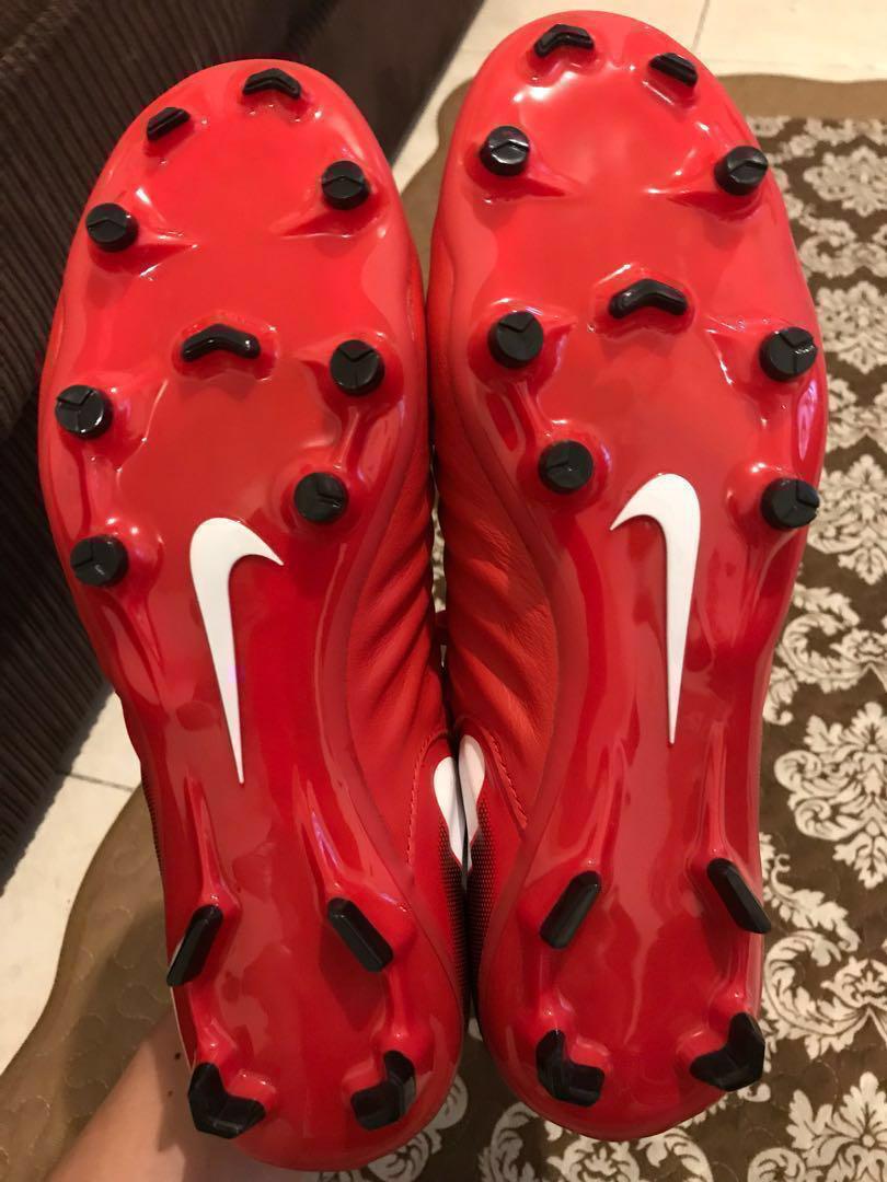nike football boots size 10.5