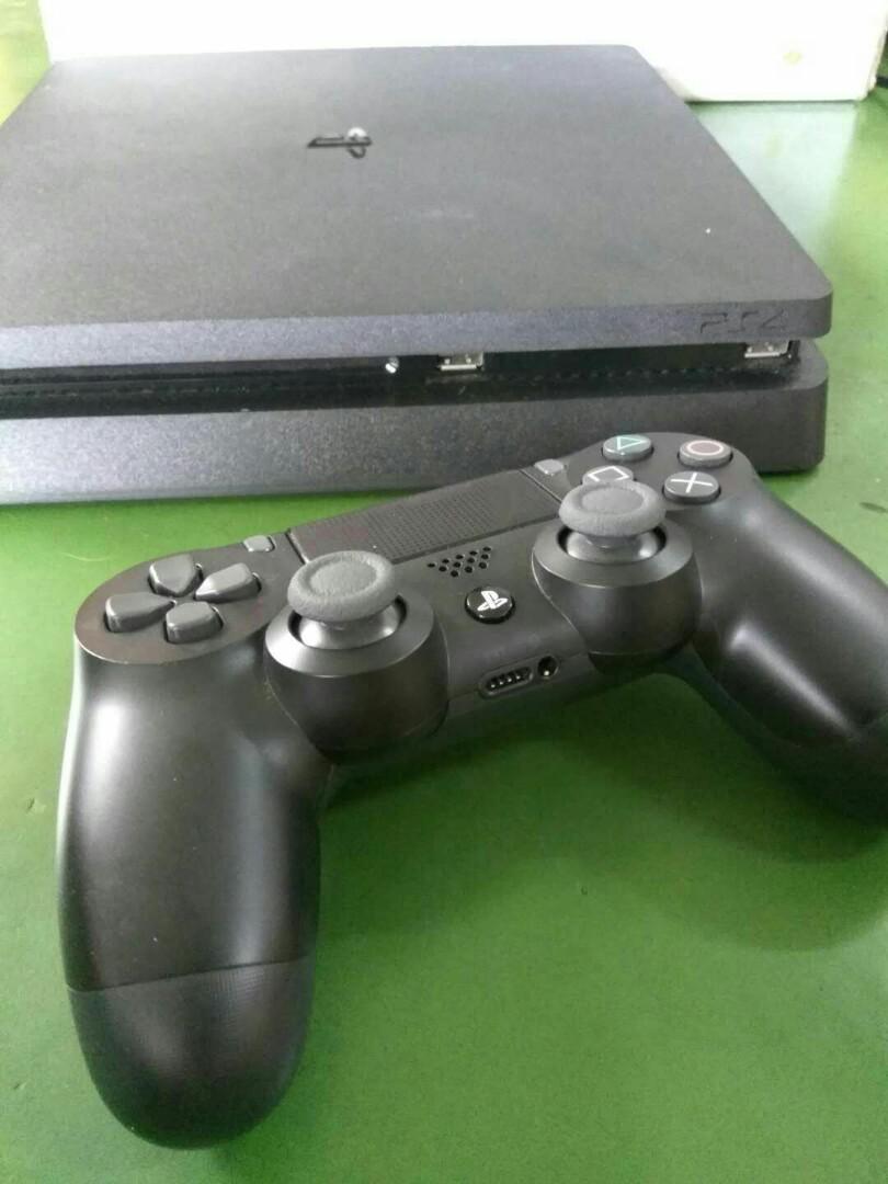 Ps4 (Category: PlayStation) located in Kuala Selangor. Submitted by yeedlr (Listing ID 175633893, Image 3). Description: Condition like new Include 1 controller only.