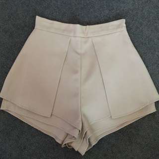 TAN SHORTS
