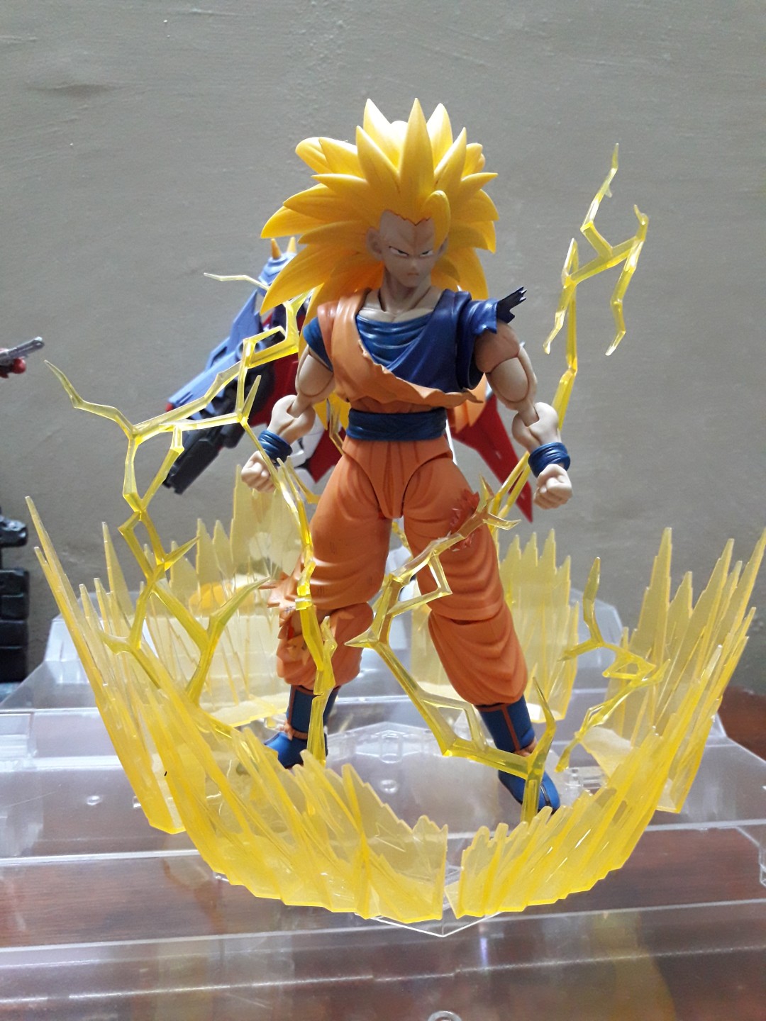 bandai figure rise x neca shf goku ssj3 battle damage
