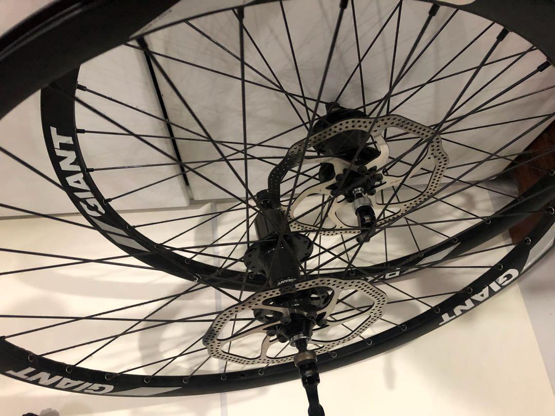 giant road bike wheels