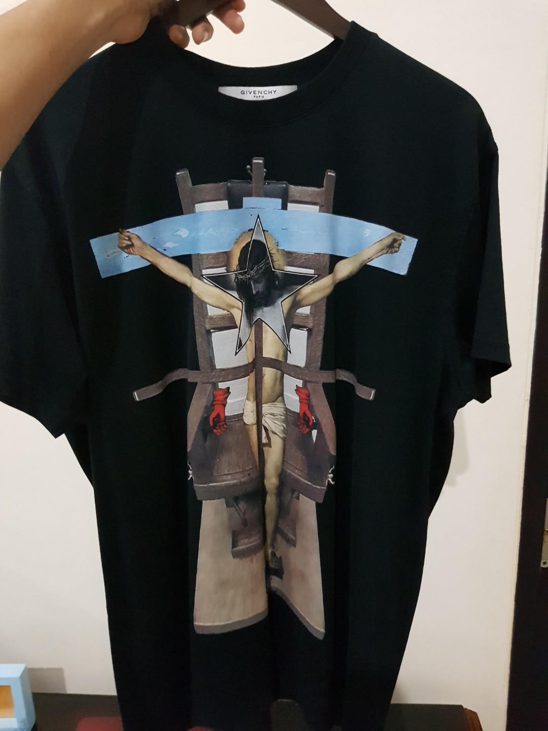 Givenchy jesus cross best sale