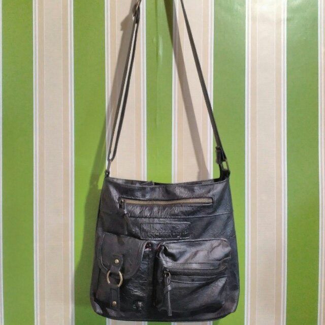 american eagle sling bag