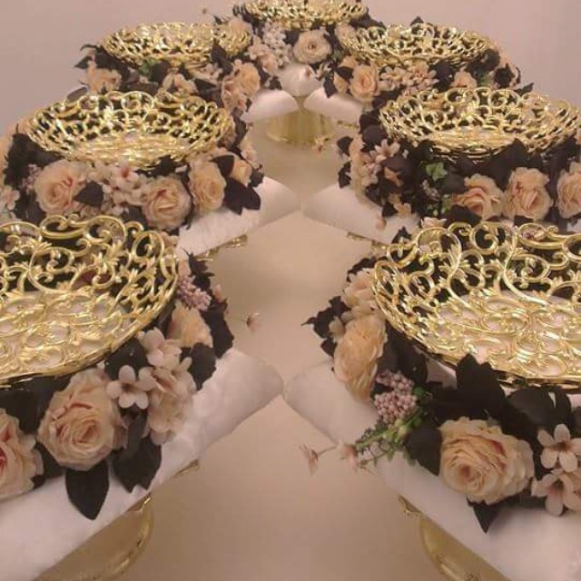 Dulang Hantaran Menggunakan Frame Gambar Dan Di Spray Warna Classic Gold Kaki Dulang Menggunakan Bekas Telur Berkak Ring Pillow Wedding Decorative Boxes Decor