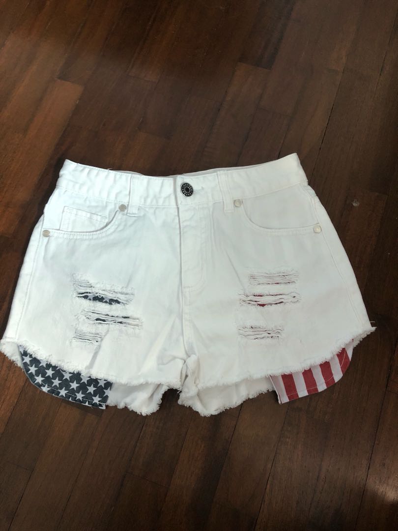 white high waisted distressed shorts