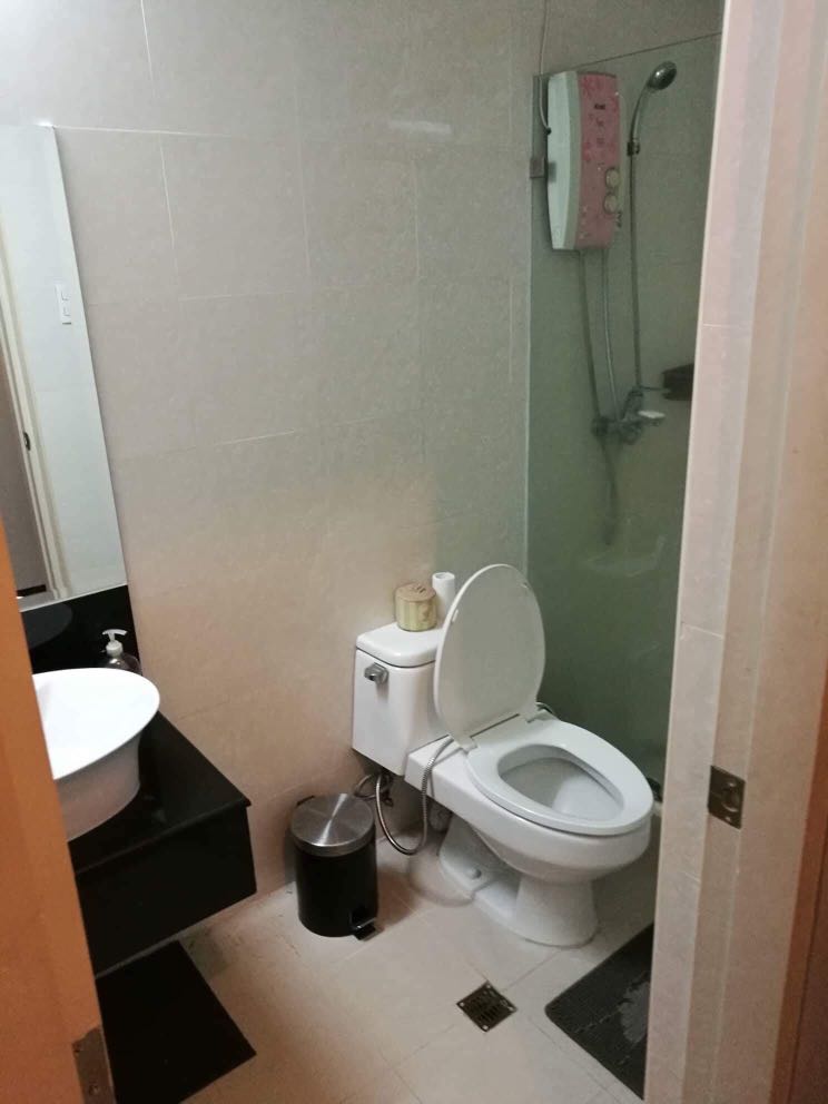 (Category: ) located in . Submitted by g.shoppe (Listing ID 175856175, Image 1). Description: .