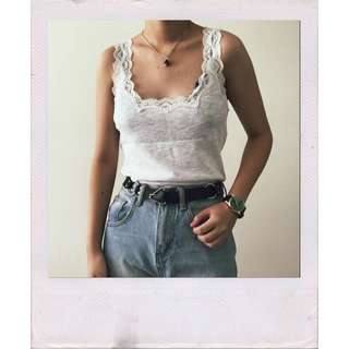 Vintage lace trimmed square neck Camis ✨