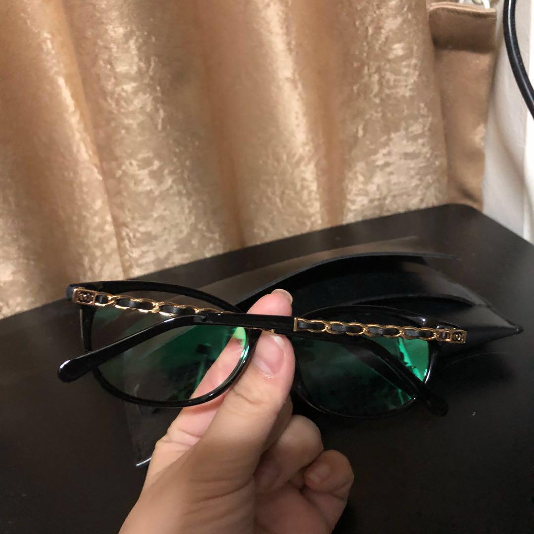 Chanel 3221q chain glasses top