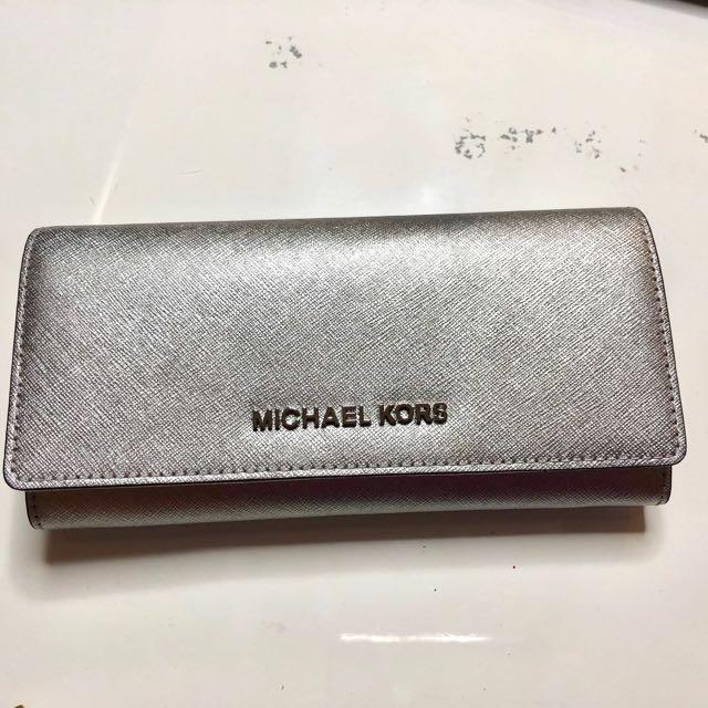 michael kors jet set travel silver