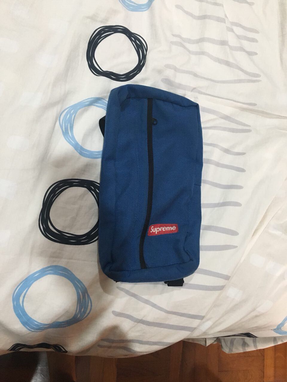 supreme sling bolsa original price
