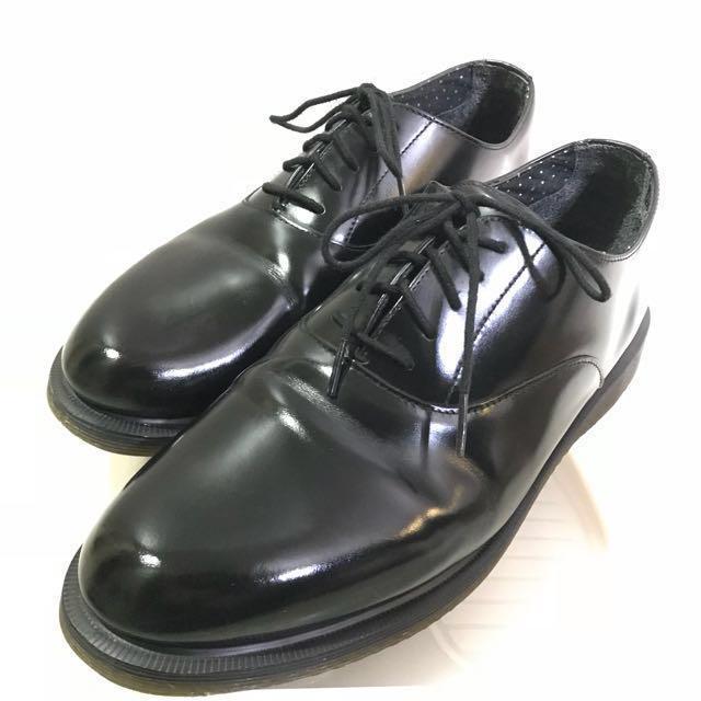 dr martens henley oxford shoes