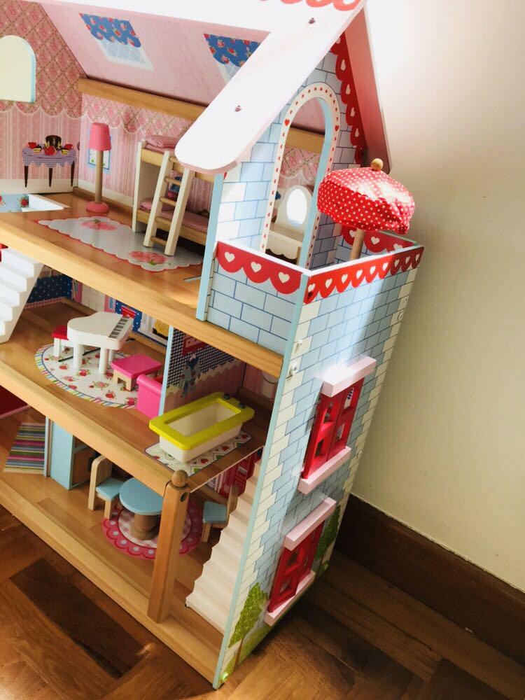 KidKraft Dollhouse used doll house, Hobbies & Toys, Toys & Games on Carousell