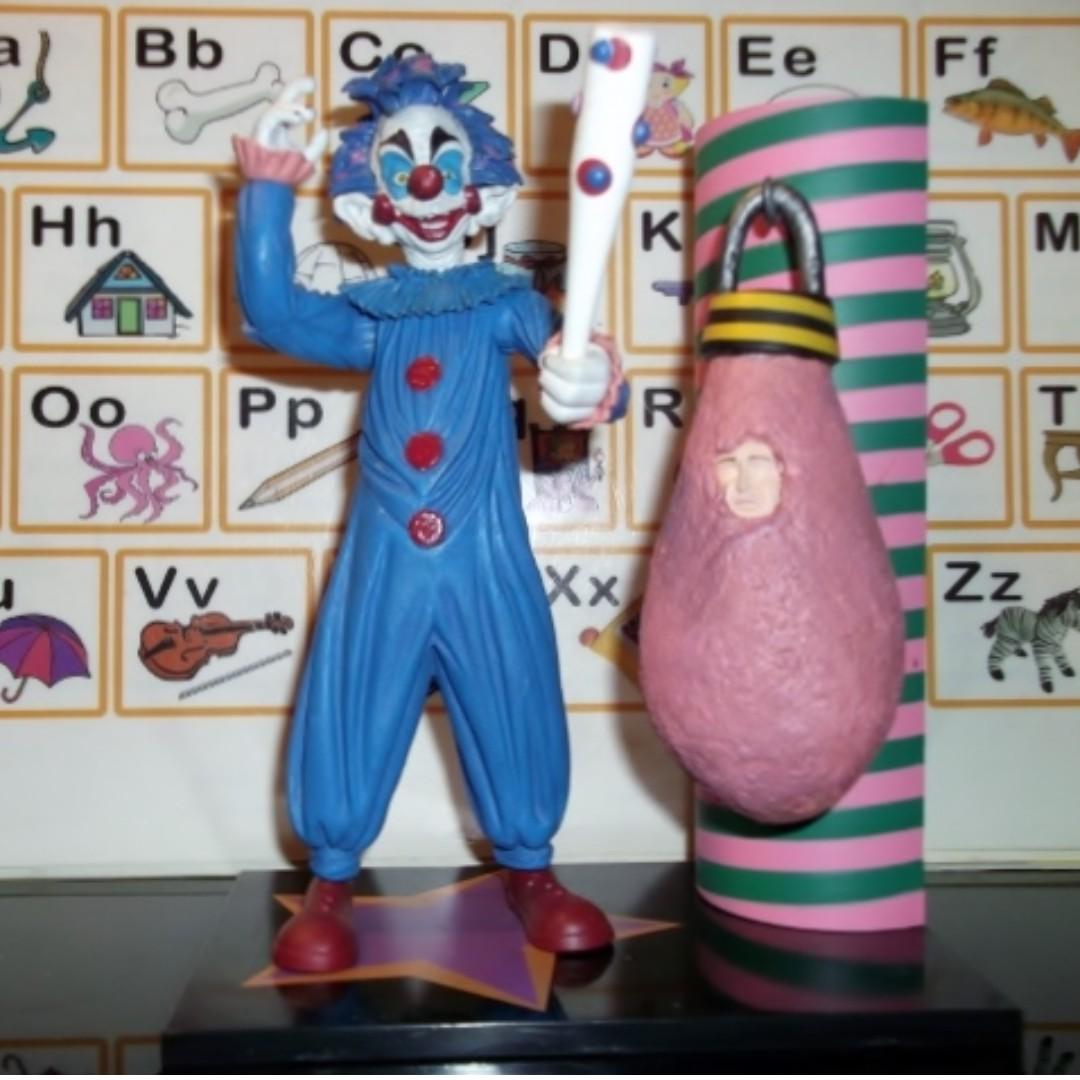 killer klowns from outer space toys