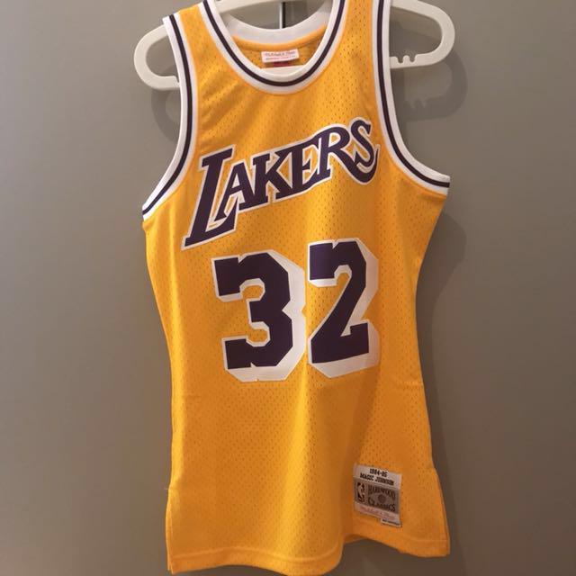 lakers johnson 32