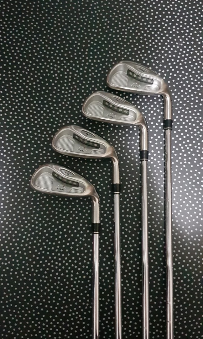 Taylormade RAC r5 irons Sports Equipment Sports Games Golf on