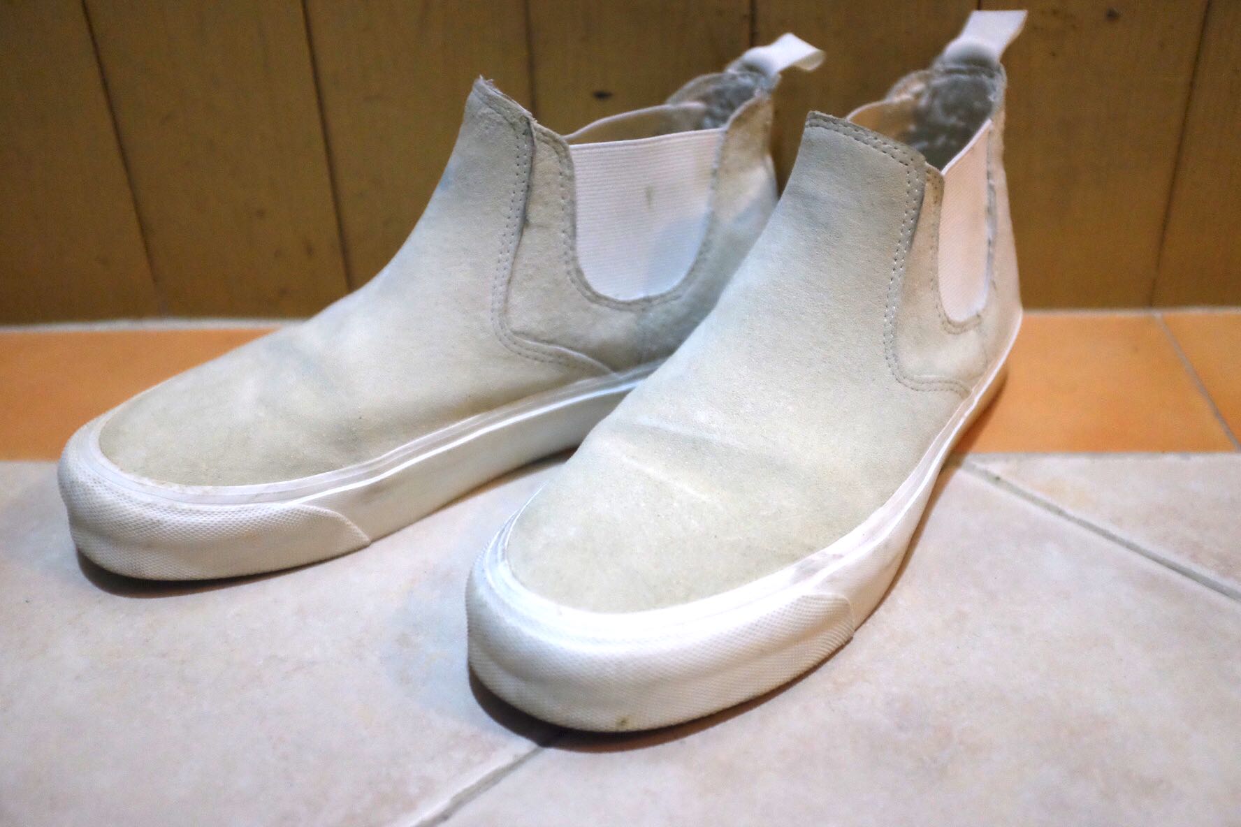 cream suede chelsea boots