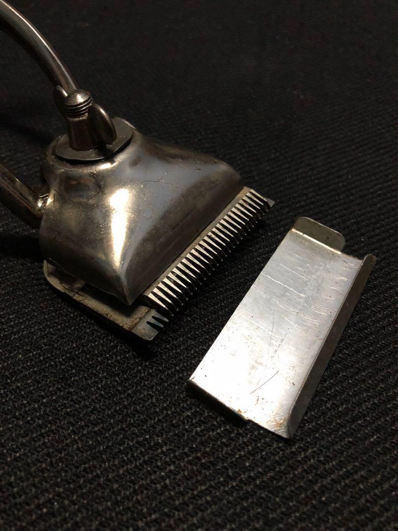 Vintage Oster Model B Professional Chrome Metal Manual Hair Clippers