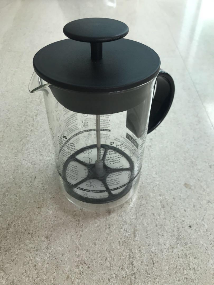 Bodum Manual Milk Frother Everything Else On Carousell
