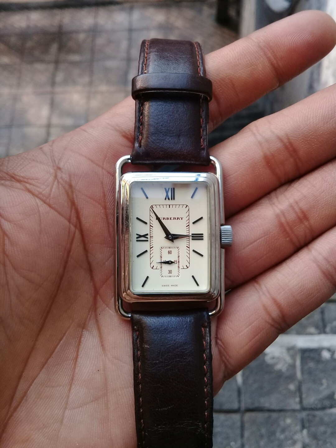 Burberry shop tank watch