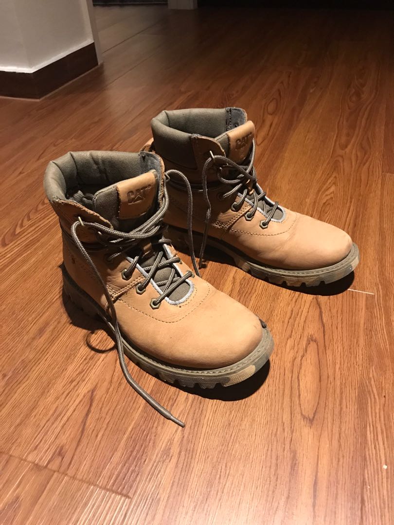 Caterpillar top nubuck boots