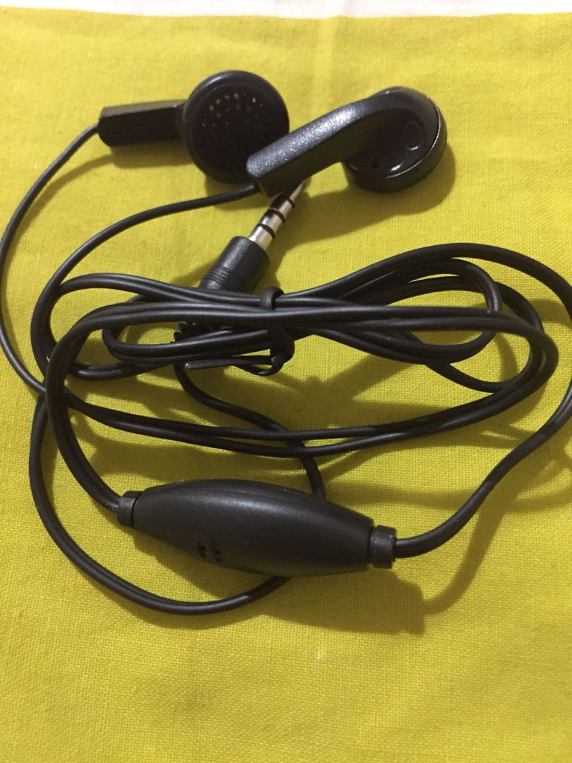Cherry Mobile with MIC earphones NEW