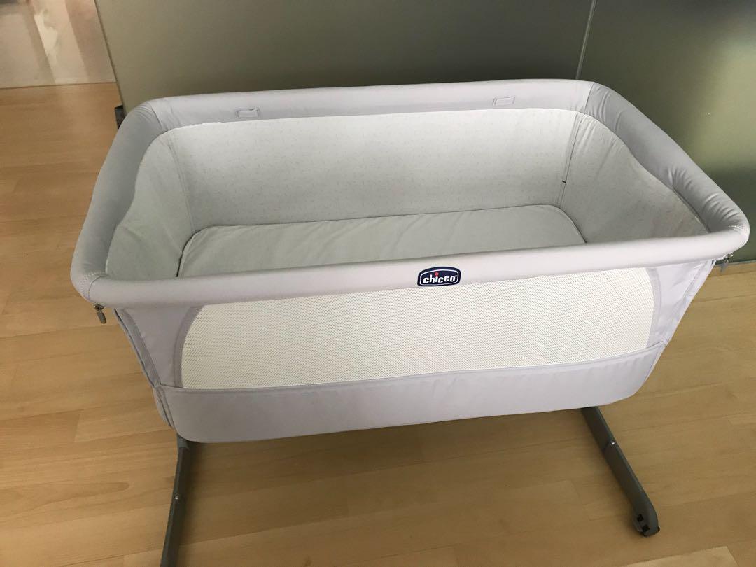 chico bedside crib