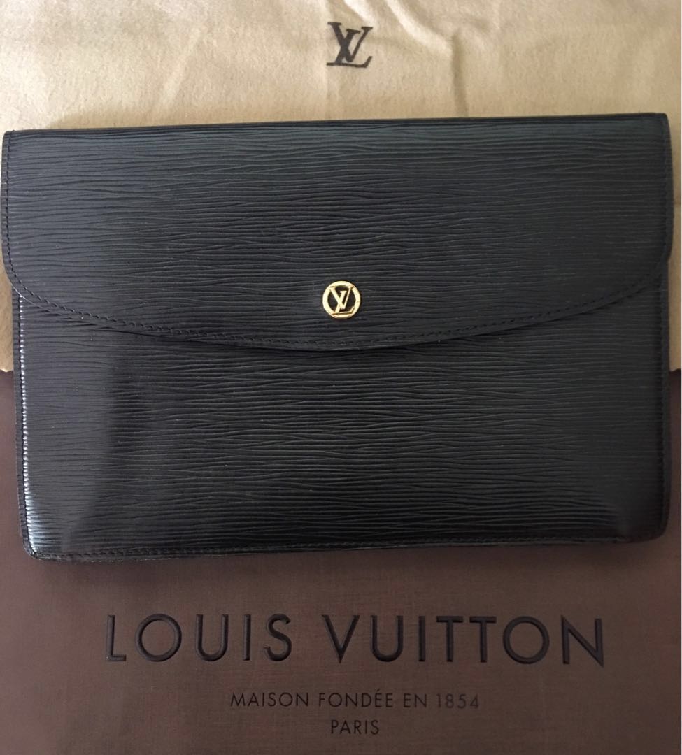 Louis Vuitton Vintage - Epi Pochette Montaigne Bag - Black - Leather and  Epi Leather Handbag - Luxury High Quality - Avvenice