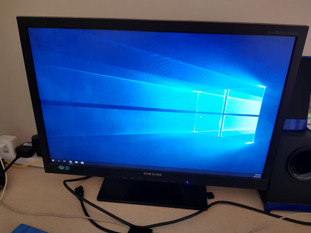 Samsung 24inch Screen And Microsoft Keyboard