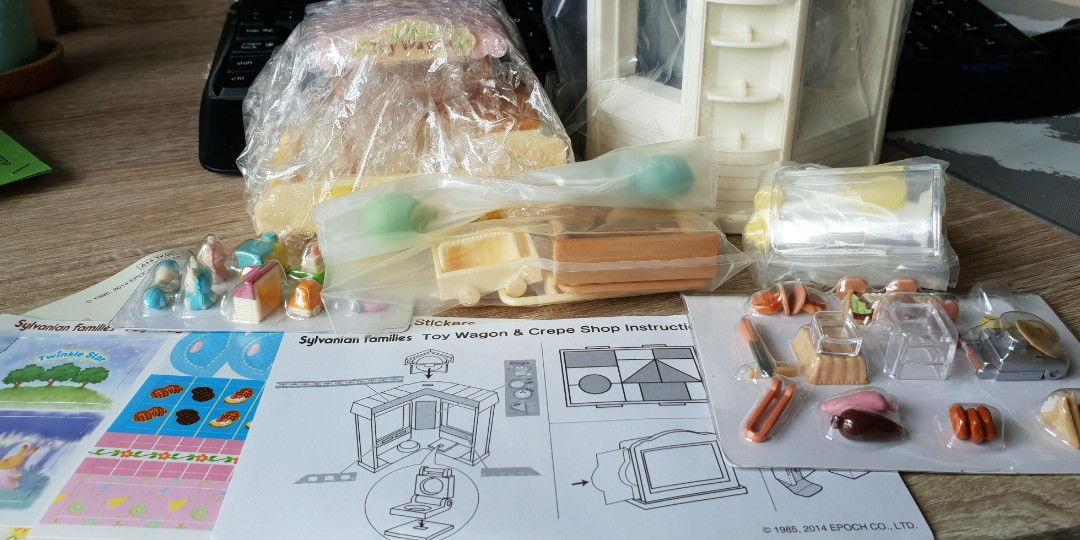 sylvanian families toy wagon