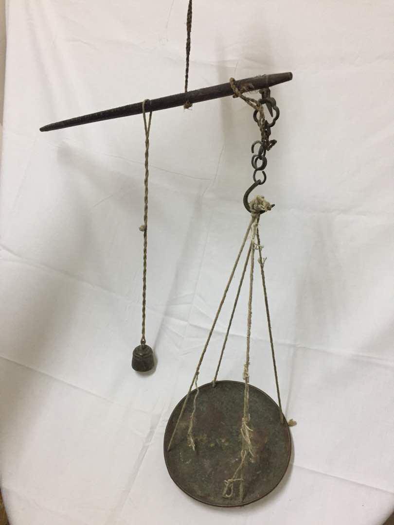 Traditional hotsell weighing scale