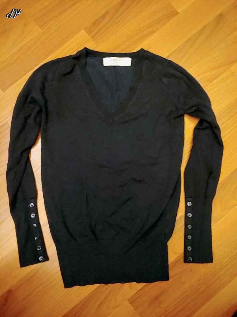 Zara Navy Blue Lightweight Knitted Pullover (Category: Coats, Jackets and Outerwear) located in Cebu City. Submitted by jaynee08 (Listing ID 176258243, Image 1). Description: Bought in the Netherlands. Preloved but in excellent condition. Perfect for office wear..