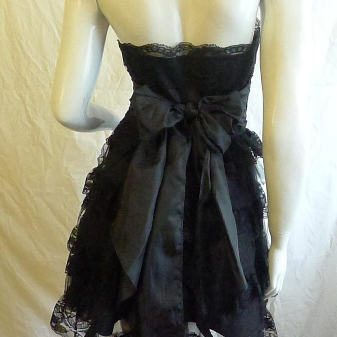 BETSEY JOHNSON TEA PARTY DRESS IN ICONIC BLACK SALE CODE BLUE 6 12