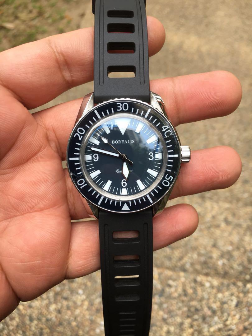 Borealis Estoril 300 Military Diver Watch Men S Fashion Watches On Carousell