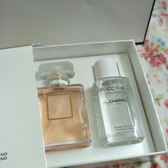 Coco chanel store forever