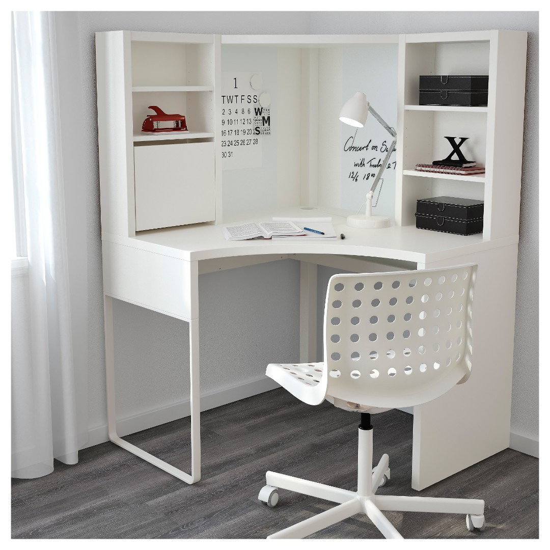 Corner table store for study