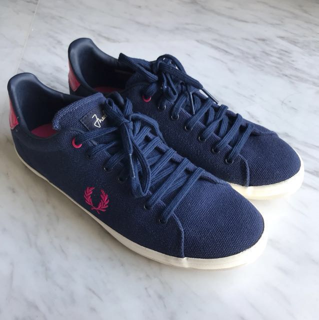 LADIES SHOES SPORTS Fred Perry Sportswear Howells Canvas Patent Carbon Blue