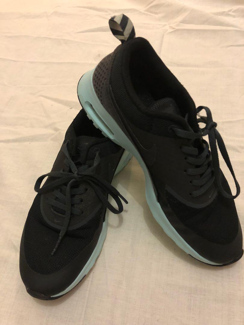 nike thea 5.5